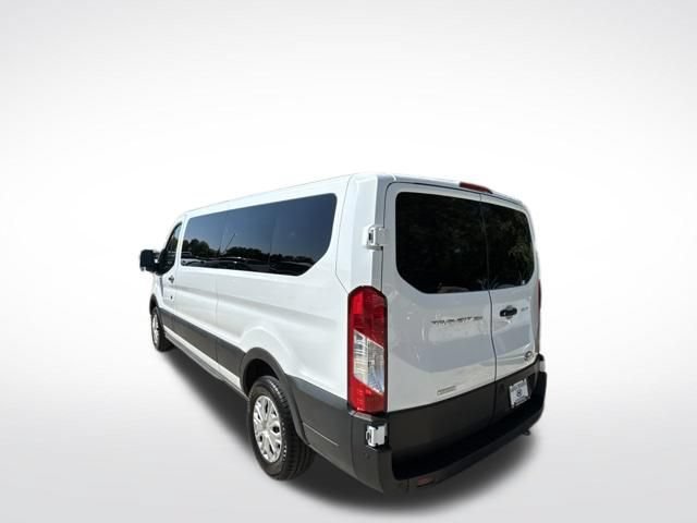 Used 2025 Ford Transit 350 XLT RWD image 5
