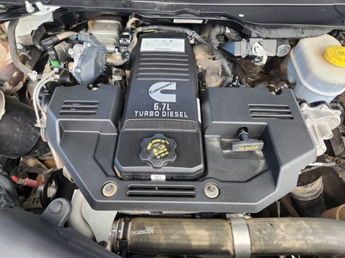 Used 2024 RAM 2500 Big Horn AWD/4WD image 30