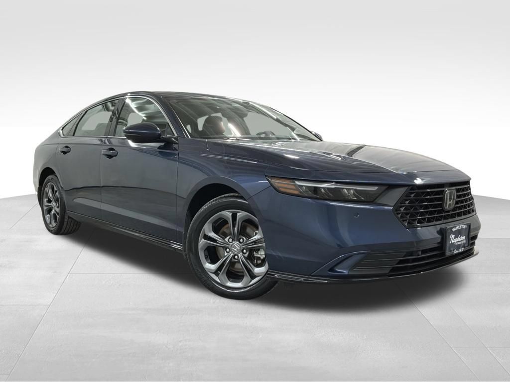 Certified 2025 Honda Accord EX-L image 5
