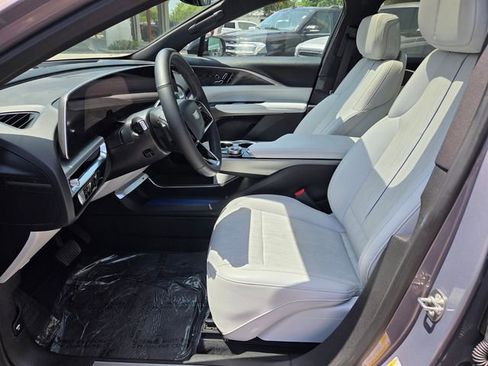 Used 2024 Cadillac Lyriq Sport RWD image 3