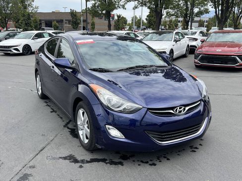 Used 2013 Hyundai Elantra GLS w/ Preferred Pkg FWD image 4