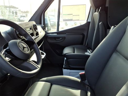 New 2026 Mercedes-Benz Sprinter 2500 image 13