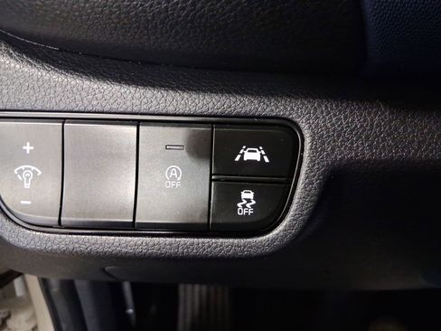 Used 2021 Kia Seltos S FWD image 30