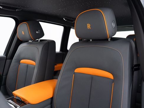 New 2027 Rolls-Royce Cullinan Black Badge AWD/4WD image 17