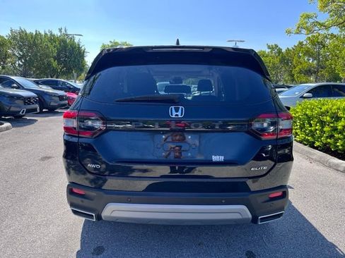 Used 2024 Honda Pilot Elite image 5
