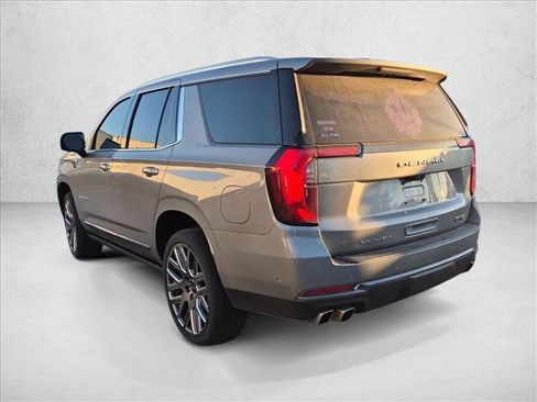 Used 2025 GMC Yukon Denali Ultimate AWD/4WD image 7