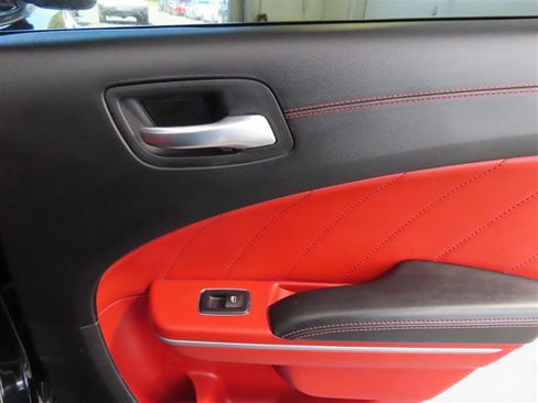 Used 2022 Dodge Charger Scat Pack RWD image 31