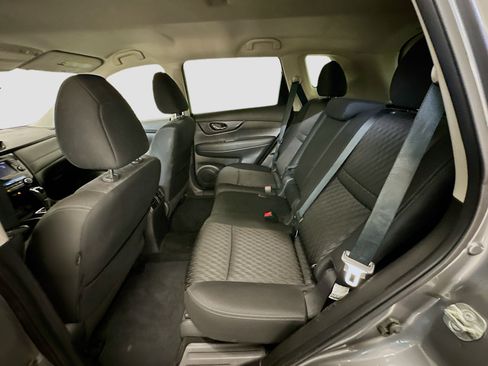 Used 2019 Nissan Rogue SV AWD/4WD image 28