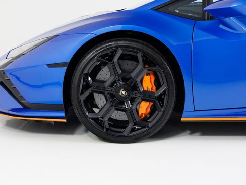 Used 2023 Lamborghini Huracan Tecnica RWD image 9