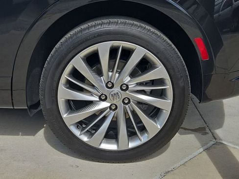 Used 2024 Buick Envision Avenir AWD/4WD image 31
