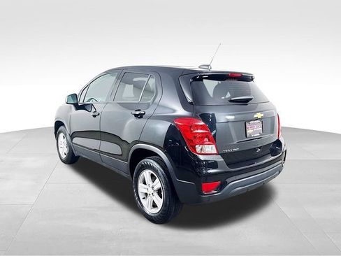 Used 2020 Chevrolet Trax LS w/ Tint and Cruise Package AWD/4WD image 10
