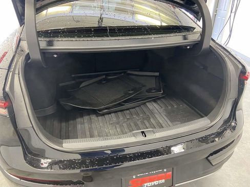 Certified 2025 Toyota Crown Nightshade image 7