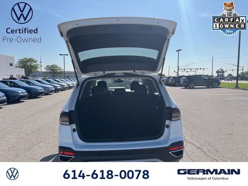 Used 2025 Volkswagen Taos SE AWD/4WD image 16