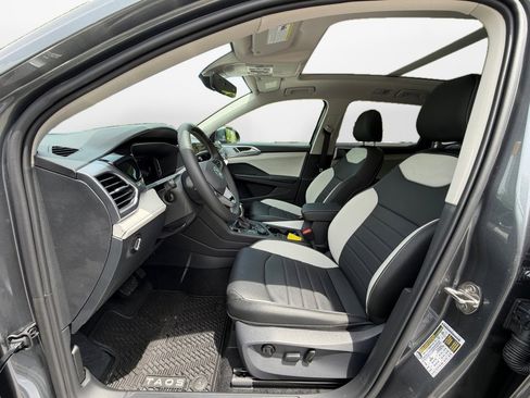 New 2026 Volkswagen Taos SEL AWD/4WD image 9