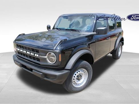 New 2025 Ford Bronco 4-Door image 1