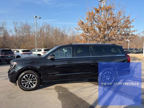 Used 2025 Ford Expedition Max Platinum image 4