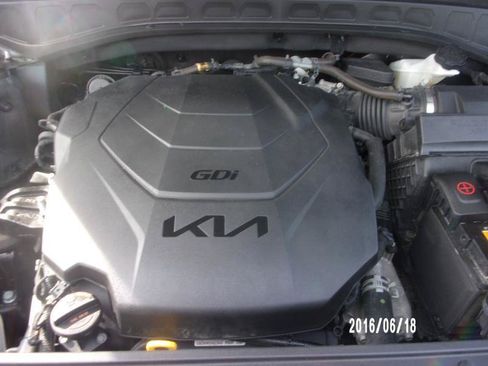 Used 2022 Kia Telluride LX AWD/4WD image 17