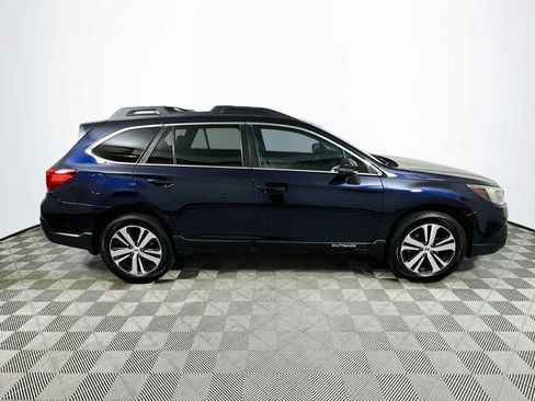 Used 2018 Subaru Outback 2.5i Limited AWD/4WD image 8