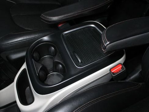 Used 2018 Chrysler Pacifica Touring-L Plus w/ Tire & Wheel Group FWD image 24