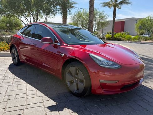 Used 2019 Tesla Model 3 Standard Range RWD image 1