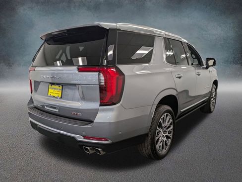 Used 2026 GMC Yukon Denali w/ Sun & Power Step Package AWD/4WD image 4