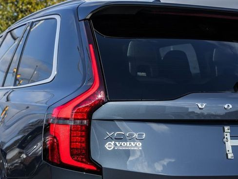 New 2026 Volvo XC90 B6 Plus w/ Protection Package image 8
