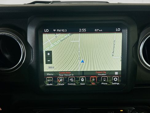 Used 2023 Jeep Wrangler Unlimited Rubicon 4xe w/ Cold Weather Group AWD/4WD image 21