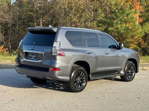Used 2023 Lexus GX 460 Premium w/ Premium Package image 14