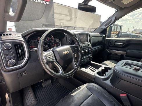 Used 2020 Chevrolet Silverado 2500 LTZ w/ LTZ Convenience Package AWD/4WD image 11