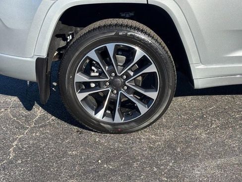 New 2025 Jeep Grand Cherokee Overland w/ Adv Protech Group III AWD/4WD image 4
