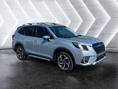Used 2023 Subaru Forester Touring image 1