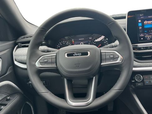 New 2026 Jeep Compass Latitude image 21