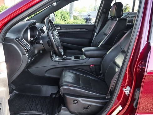 Used 2020 Jeep Grand Cherokee Overland image 18