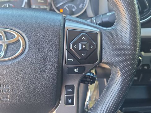 Used 2022 Toyota Tacoma SR5 w/ Technology Package AWD/4WD image 17