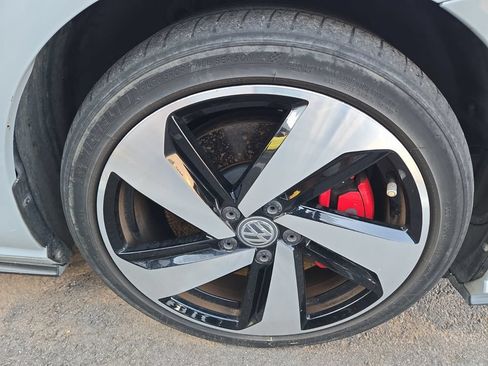 Used 2020 Volkswagen GTI SE FWD image 5