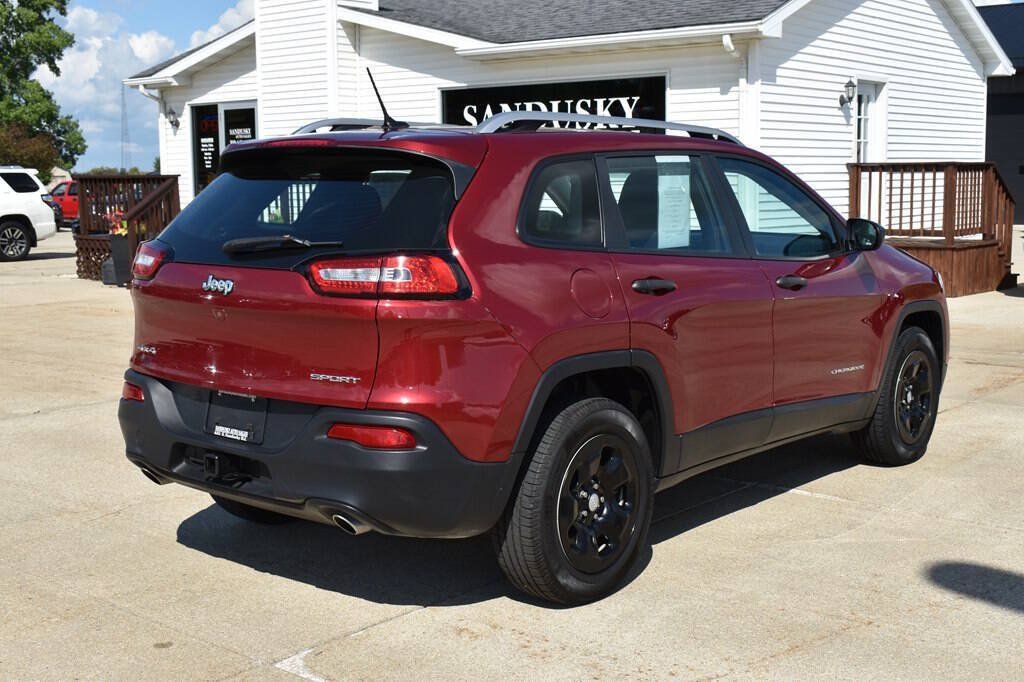 Used 2014 Jeep Cherokee Sport w/ Trailer Tow Group AWD/4WD image 3