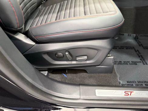 New 2026 Ford Explorer ST-Line w/ ST-Line Street Pack image 22