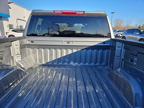 Used 2025 Chevrolet Silverado 1500 LT AWD/4WD image 3