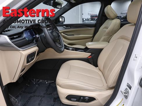 Used 2024 Jeep Grand Cherokee Limited 4xe AWD/4WD image 14