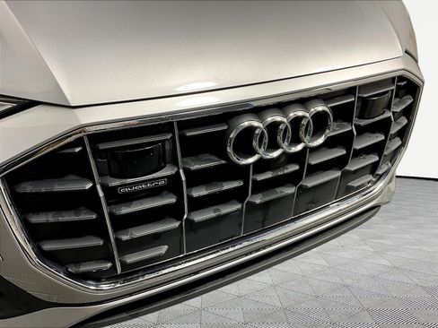 Used 2019 Audi Q8 Prestige w/ Cold Weather Package AWD/4WD image 33