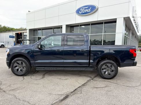 Used 2025 Ford F150 Lightning Lariat AWD/4WD image 4