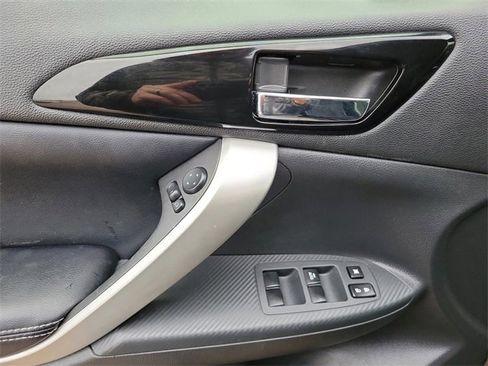 Used 2024 Mitsubishi Eclipse Cross SE image 12