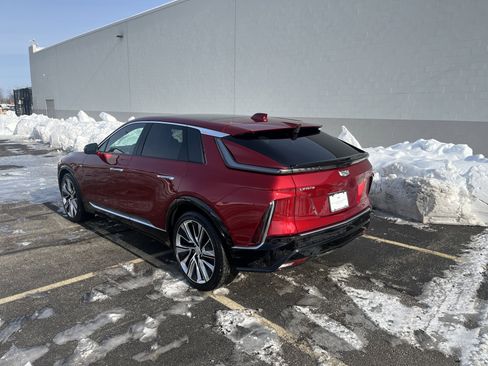 Used 2024 Cadillac Lyriq Luxury w/ LPO, Floor Liner Package image 4