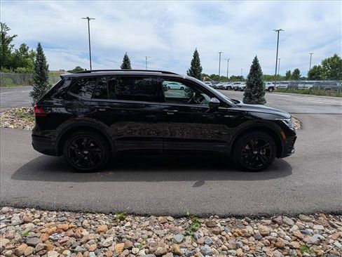 Certified 2024 Volkswagen Tiguan SE R-Line AWD/4WD image 6