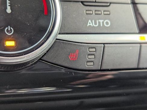 Used 2022 Ford Escape SEL image 16