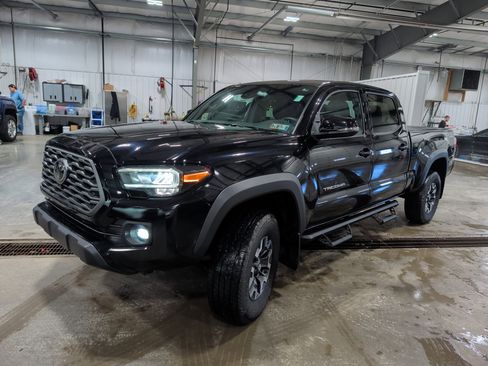 Used 2021 Toyota Tacoma TRD Off-Road w/ TRD Premium Off Road Package image 6