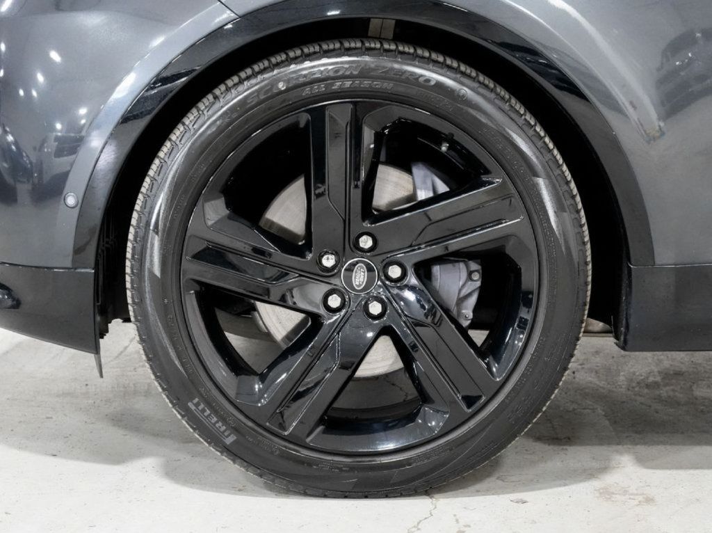 Used 2023 Land Rover Discovery HSE R-Dynamic AWD/4WD image 12