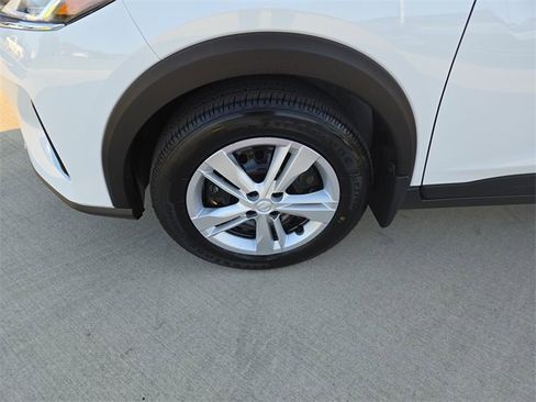 New 2025 Nissan Kicks Play S image 35