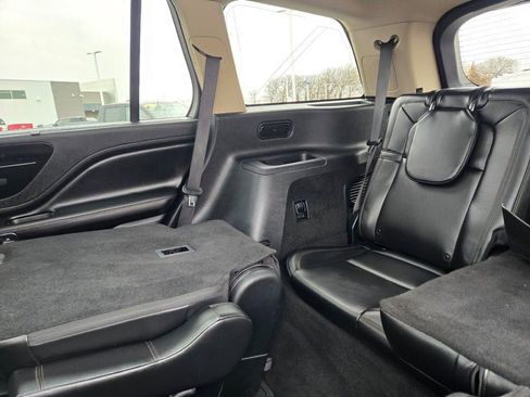 Used 2023 Lincoln Aviator Reserve w/ Equipment Group 201A image 19