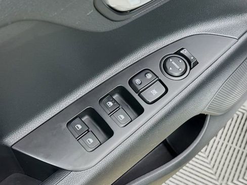 Used 2023 Kia Rio S image 19